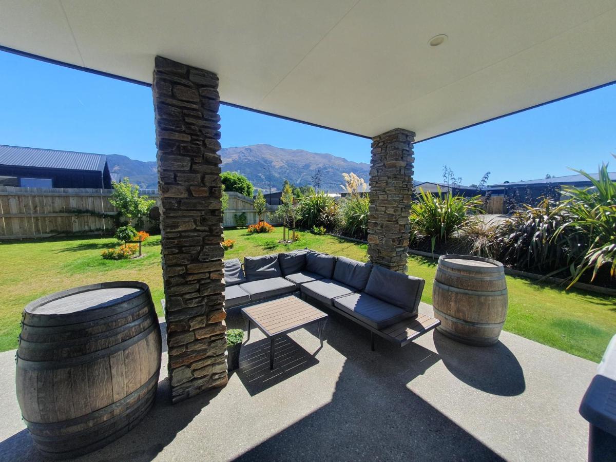 Villa Hawea Heaven: Superking Beds + Hot Tub + Mountain Wanaka Exterior foto