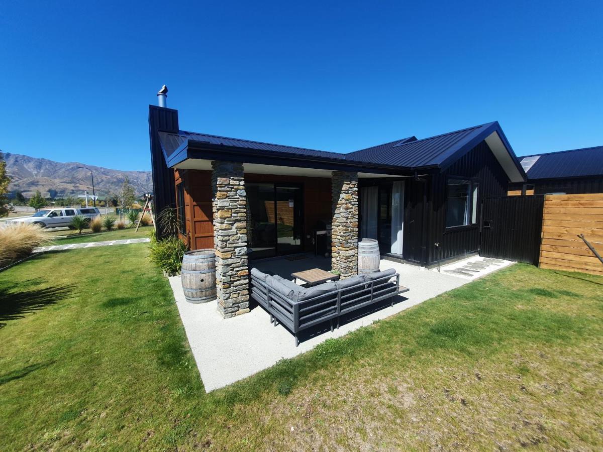 Villa Hawea Heaven: Superking Beds + Hot Tub + Mountain Wanaka Exterior foto